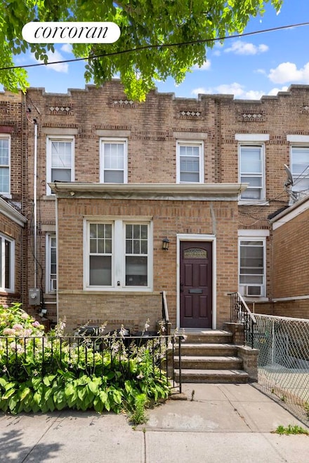 94-5 Forbell St, Ozone Park, NY 11416