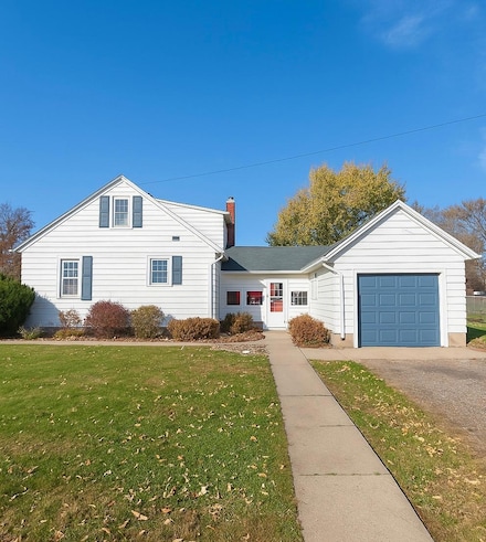 925 S Prairie St, Lake City, MN 55041