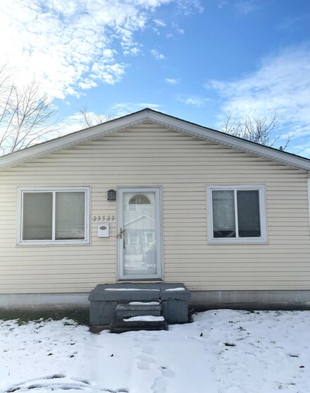 23523 Stewart Ave, Warren, MI 48089