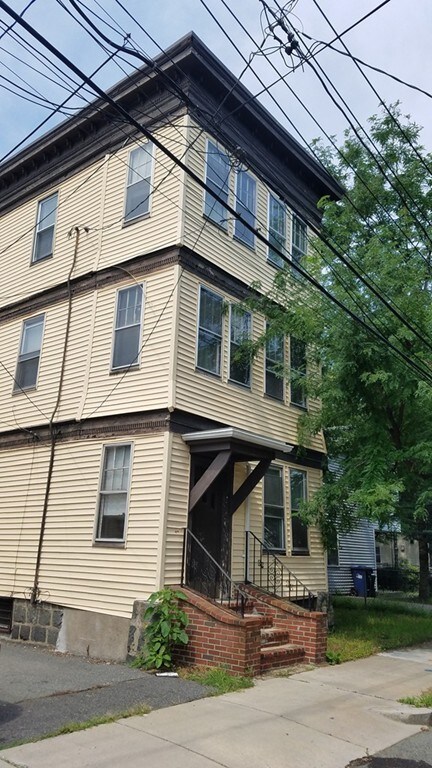 65 Lucerne St, Dorchester Center, MA 02124