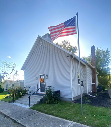 100 Washington St, Pine Village, IN 47975