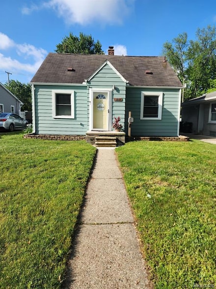 21802 Madison St, Saint Clair Shores, MI 48081