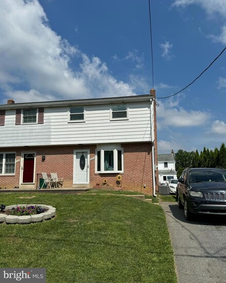 1325 Wabank Rd, Lancaster, PA 17603