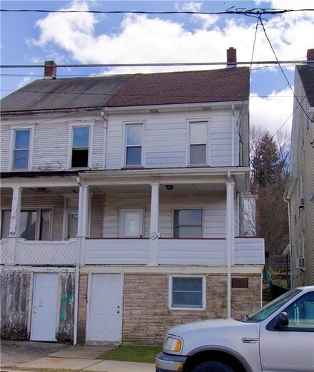 6 E Abbott St, Lansford, PA 18232