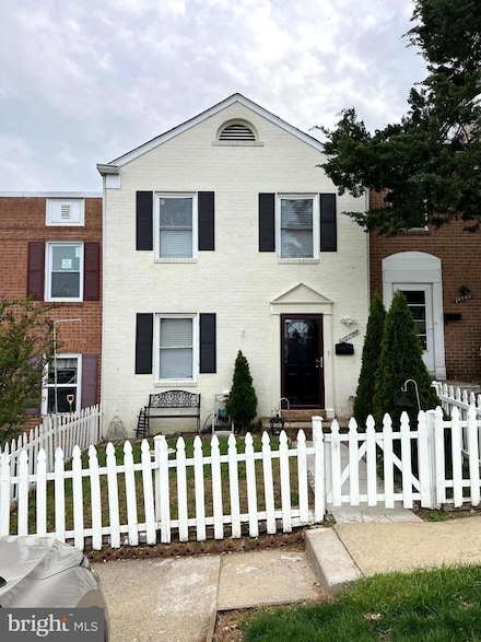16704 Georgetown Rd, Woodbridge, VA 22191