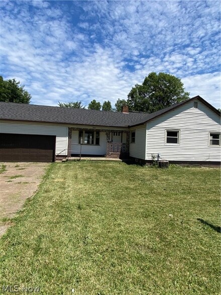 3574 Denver Ave, Lorain, OH 44055