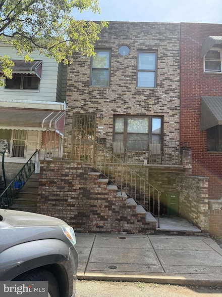 3017 S 17th St, Philadelphia, PA 19145