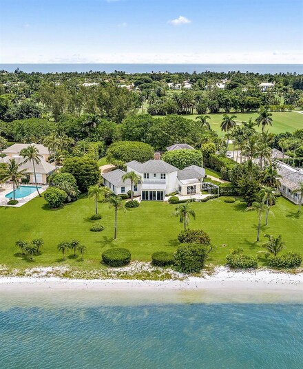 18 Riverview Rd, Hobe Sound, FL 33455