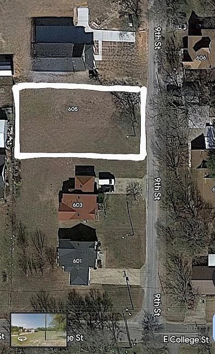 605 N 9th St, Gunter, TX 75058