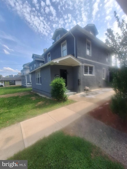 1306 Main St, Darby, PA 19023