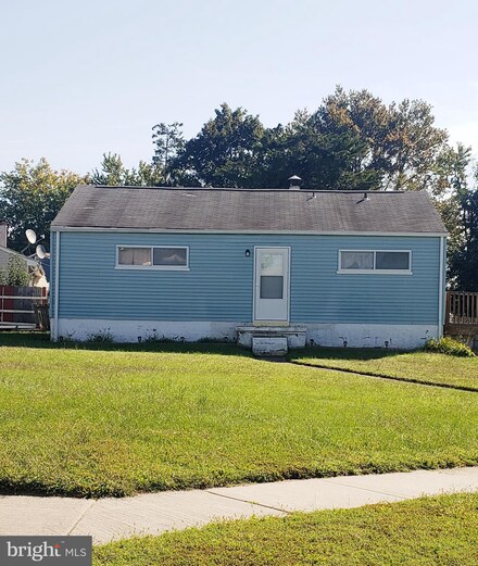 55 Arden Ave, New Castle, DE 19720