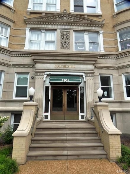 10 N Kingshighway Blvd Unit 5, Saint Louis, MO 63108