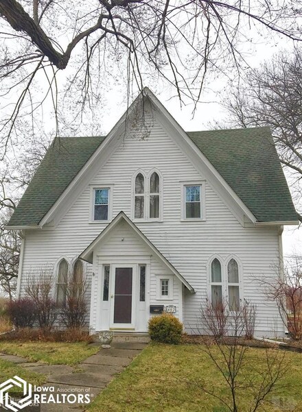 402 E Jefferson St, Mount Ayr, IA 50854