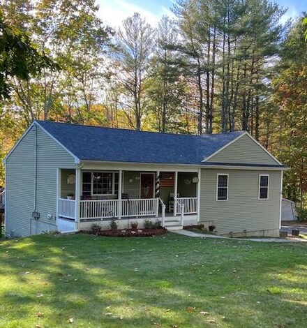 58 Old Mountain Rd, Cape Neddick, ME 03902