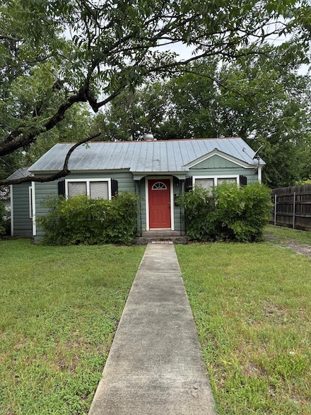 1309 Park St, Kerrville, TX 78028