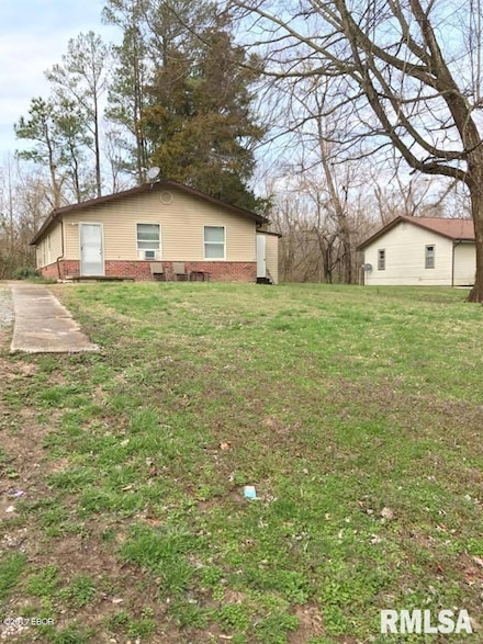 37 Patrick Ln, Carbondale, IL 62901