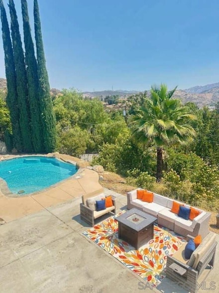 11810 Hi Ridge Rd, Lakeside, CA 92040