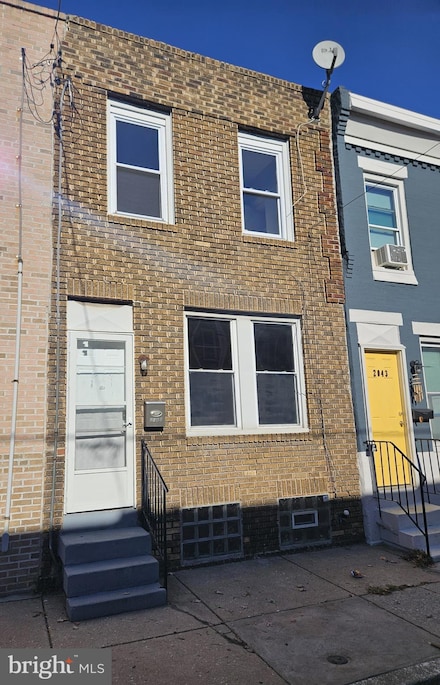 2045 Fernon St, Philadelphia, PA 19145