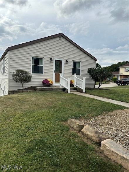 83 Aberdeen Rd, Chester, WV 26034