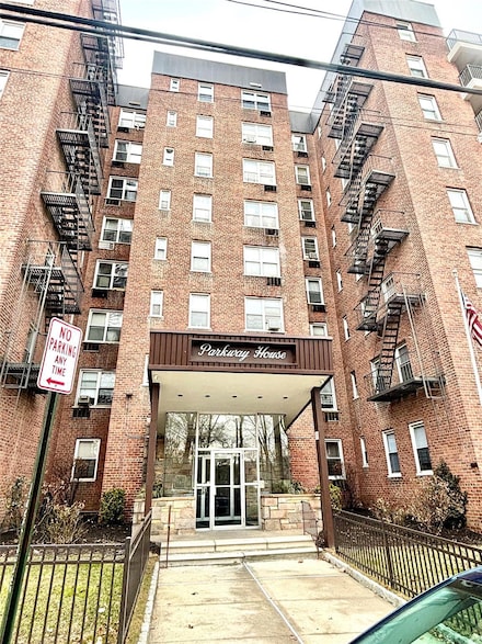 61 Bronx River Rd Unit 7H, Yonkers, NY 10704