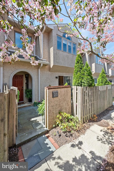 21 Greythorne Woods Cir Unit 21, Wayne, PA 19087