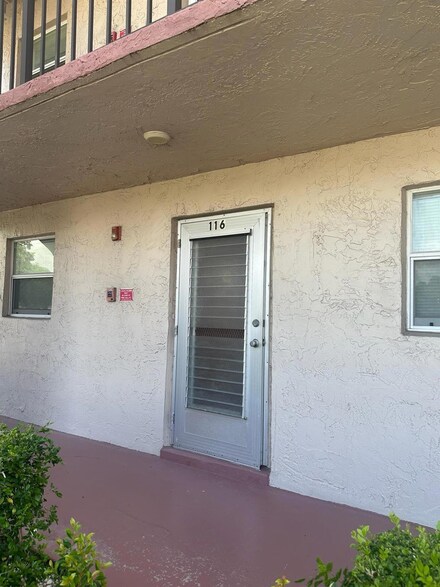 225 Bonnie Blvd Unit 1160, Palm Springs, FL 33461