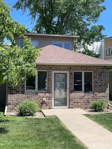 342 Benit Dr Unit 17, Arnolds Park, IA 51331
