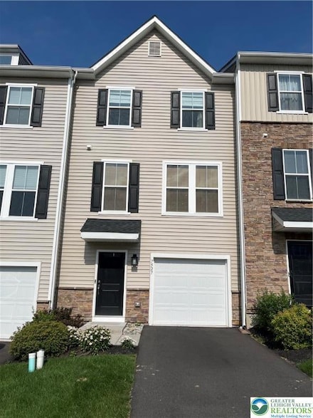 7527 Clayton Ave, Coopersburg, PA 18036