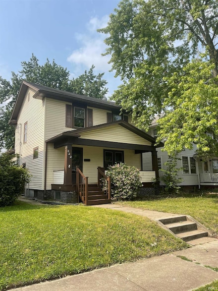 322 Lexington Ct, Fort Wayne, IN 46806