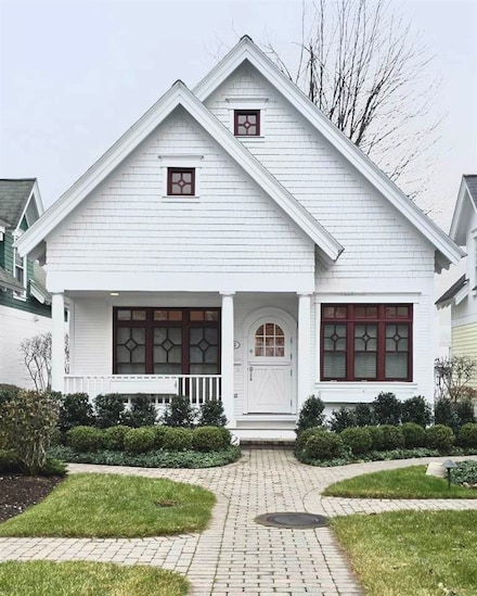 575 E Bay St Unit 2, Harbor Springs, MI 49740