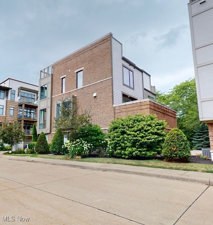 1412 Copper Trace, Cleveland Heights, OH 44118