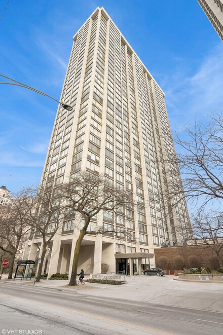 5455 N Sheridan Rd Unit 3910, Chicago, IL 60640