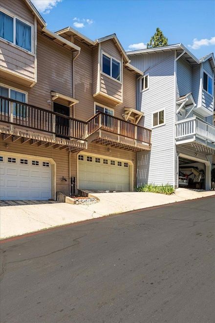 1366 Oak Ridge Dr, Colfax, CA 95713