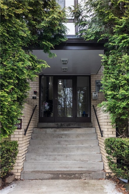 1006 Thornberry Dr Unit 1006, Pittsburgh, PA 15237