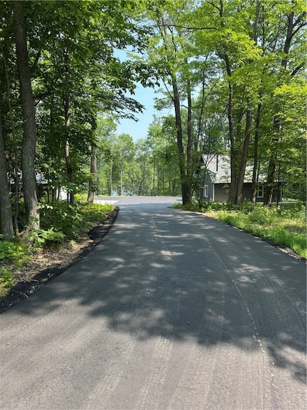 N7922 Timber Wolf Dr, Hayward, WI 54843