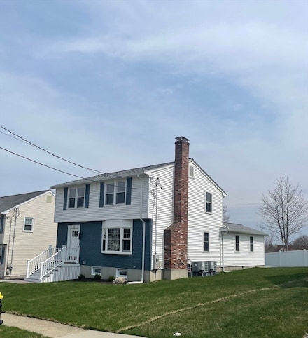 12 Eagle St, West Roxbury, MA 02132