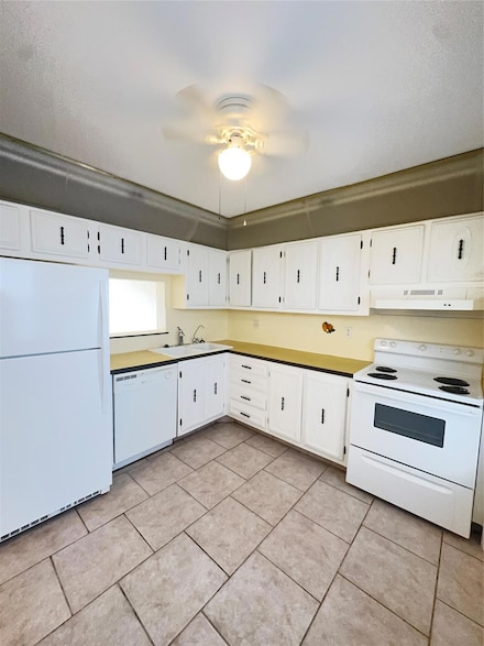 4270 NW 40th St Unit 206, Lauderdale Lakes, FL 33319