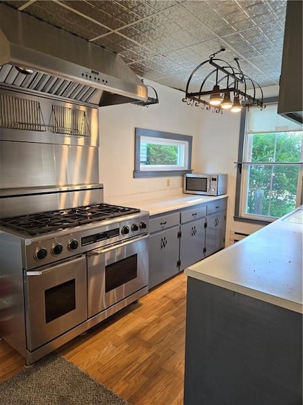 29 Summer St, Westerly, RI 02891
