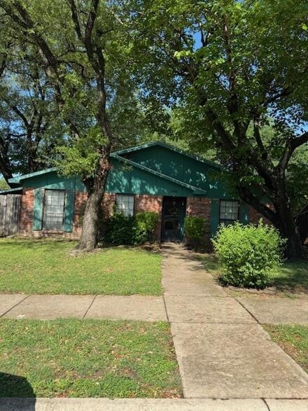 6321 Mccartney Ln, Garland, TX 75043