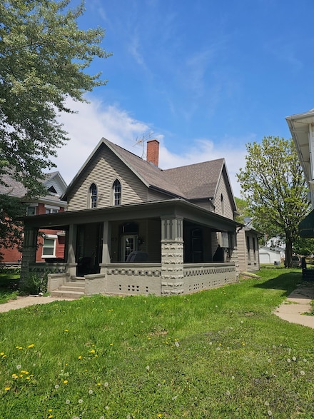608 2nd Ave, Sterling, IL 61081