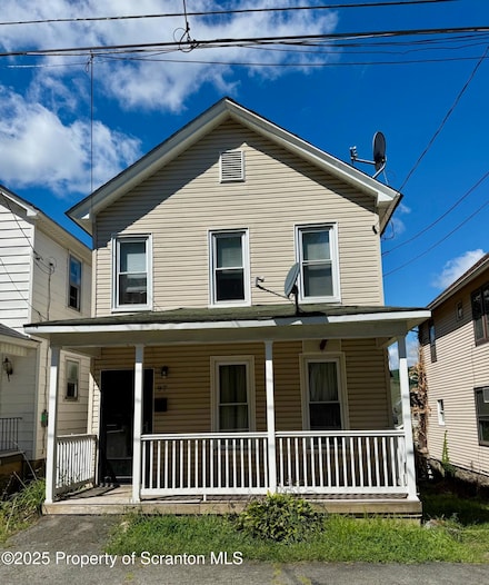 97 Washington St, Carbondale, PA 18407