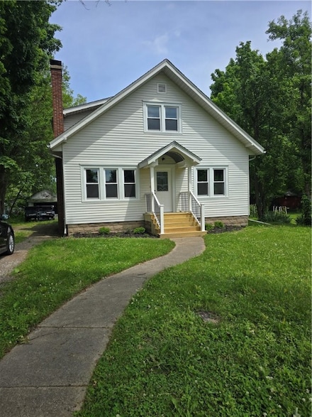 107 & 105 S Edwards St, Altamont, IL 62411