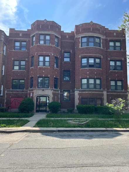 9304 S Bishop St Unit 2, Chicago, IL 60620
