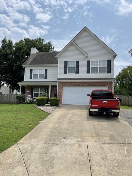 1202 Lasalle Ct, Smyrna, TN 37167