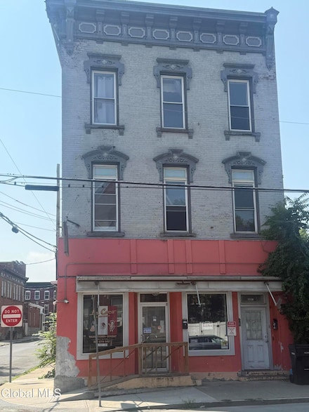 3301 6th Ave Unit 2, Troy, NY 12180