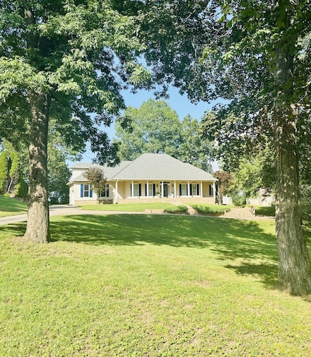 1741 Riverhaven Dr, Adams, TN 37010