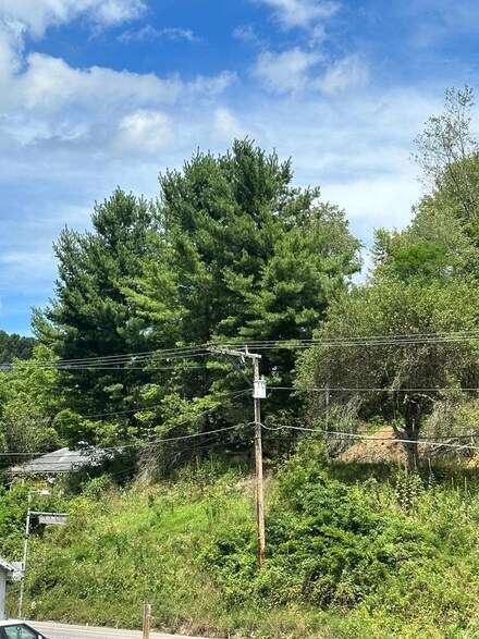 1150 Old Bramwell Rd, Bluefield, WV 24701
