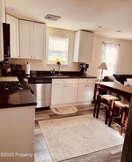 200 Dunmore St Unit 3, Throop, PA 18512