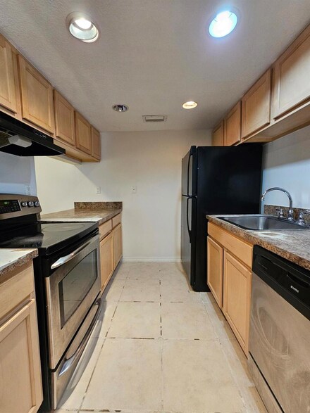 1880 N Congress Ave Unit 1070, West Palm Beach, FL 33401