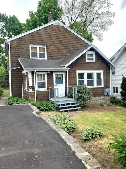 14 Sycamore St, Norwalk, CT 06855
